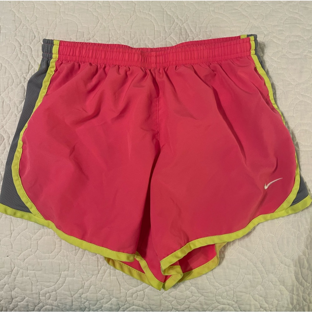 Nike shorts, Child’s large
